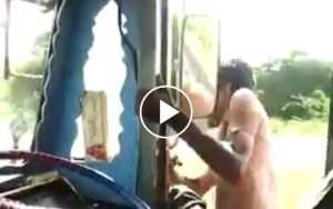 india truck driver crazy stunt